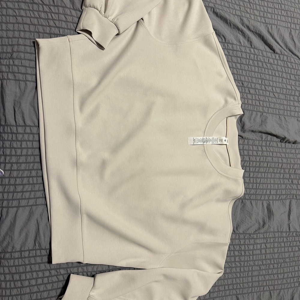 Lululemon Athletica Off-White Long Sleeve Top